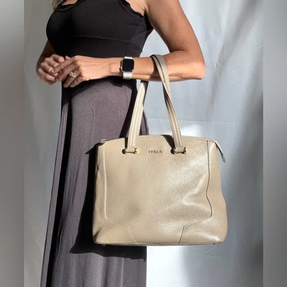 FURLA Luxury Pebbled Leather | Shoulder Bag - Picture 10 of 10